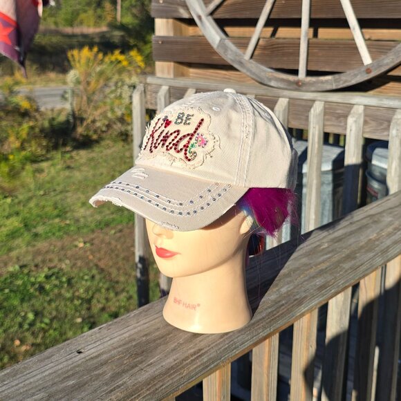 Ladies Cream Be Kind BLING Hat New No Tags - Picture 3 of 4